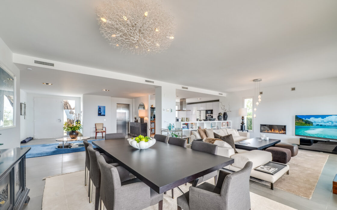 Современная Эко Вилла в Марбелье с панорамным видом моря