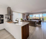 Таунхаус в Эстепоне с потрясающим видом на море 152 кв.м