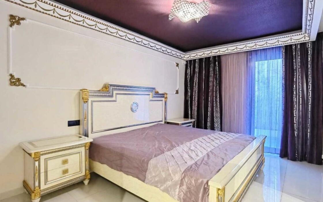 Будинок в Altea Hills 350 кв.м з терасами та басейном