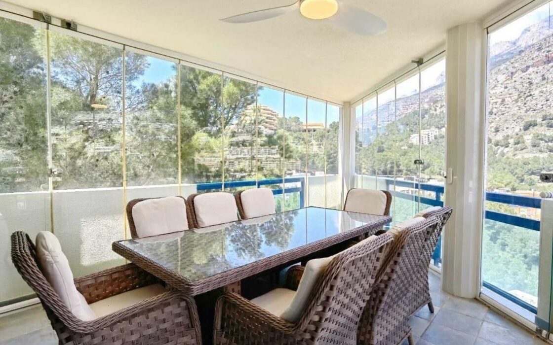 Будинок в Altea Hills 350 кв.м з терасами та басейном