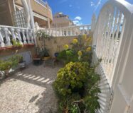 Двухэтажный дом в Торревьехе с солярием 87 кв.м