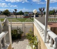 Двухэтажный дом в Торревьехе с солярием 87 кв.м