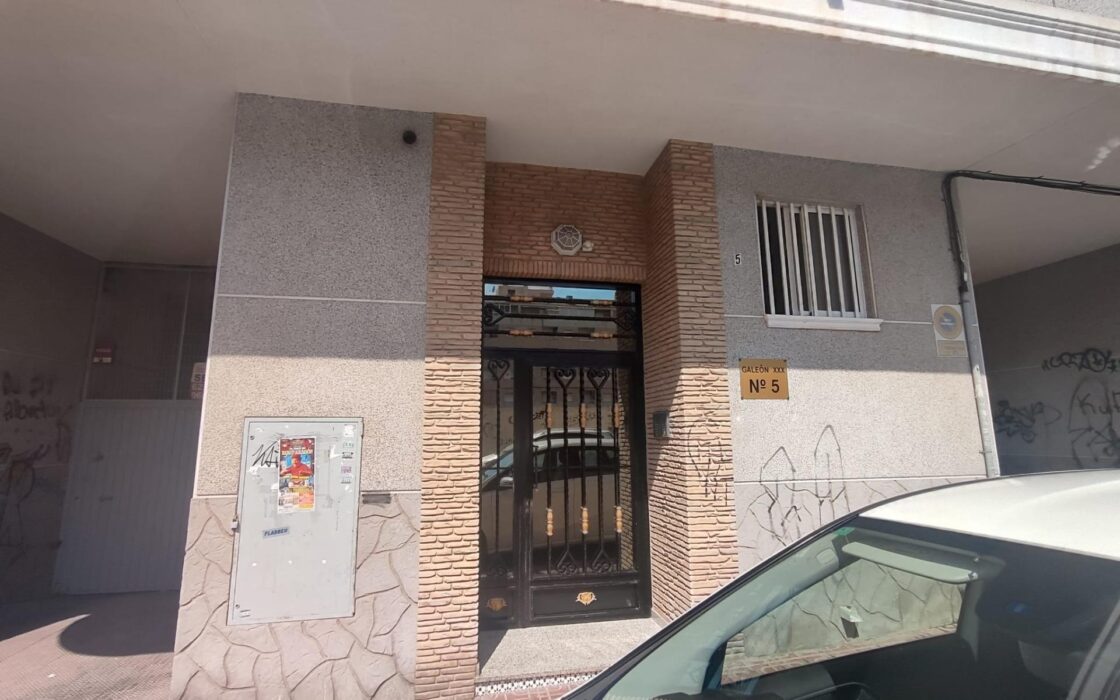 Просторная квартира в центре Коста Бланки у моря 94 кв.м