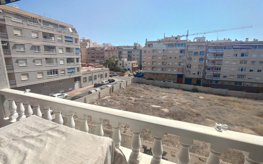 Просторная квартира в центре Коста Бланки у моря 94 кв.м