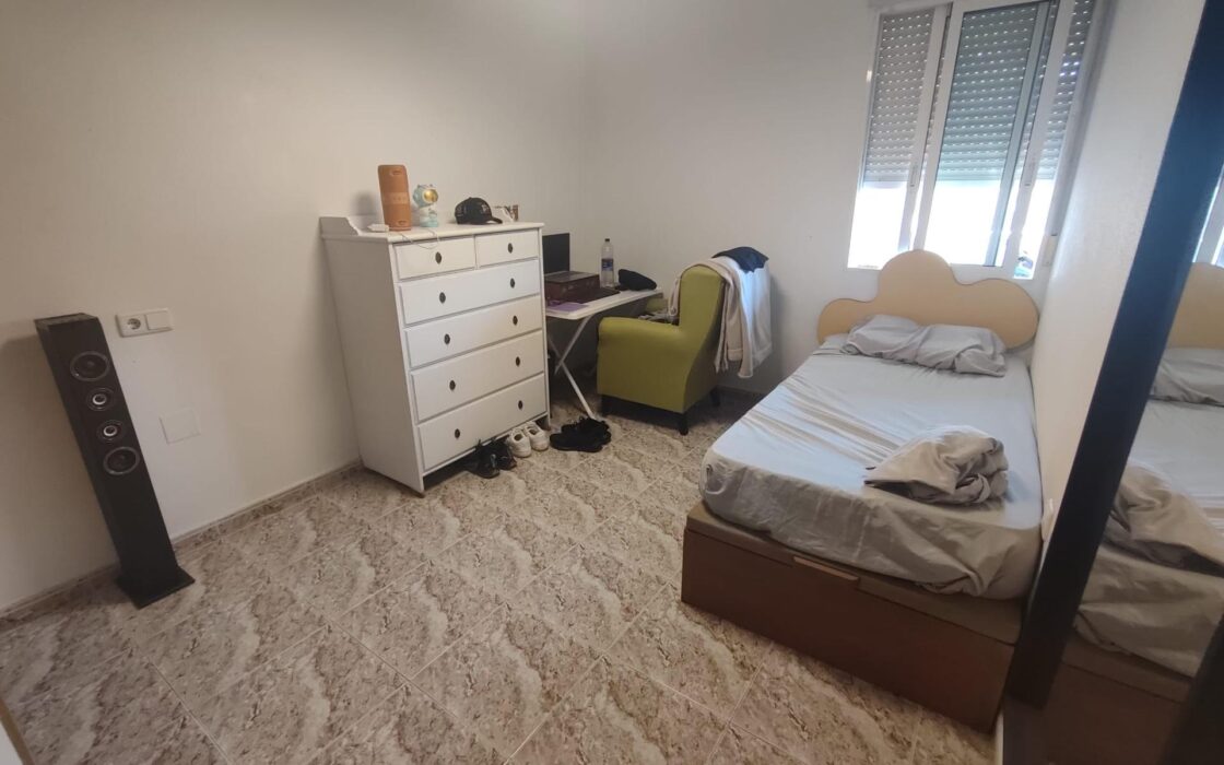 Просторная квартира в центре Коста Бланки у моря 94 кв.м