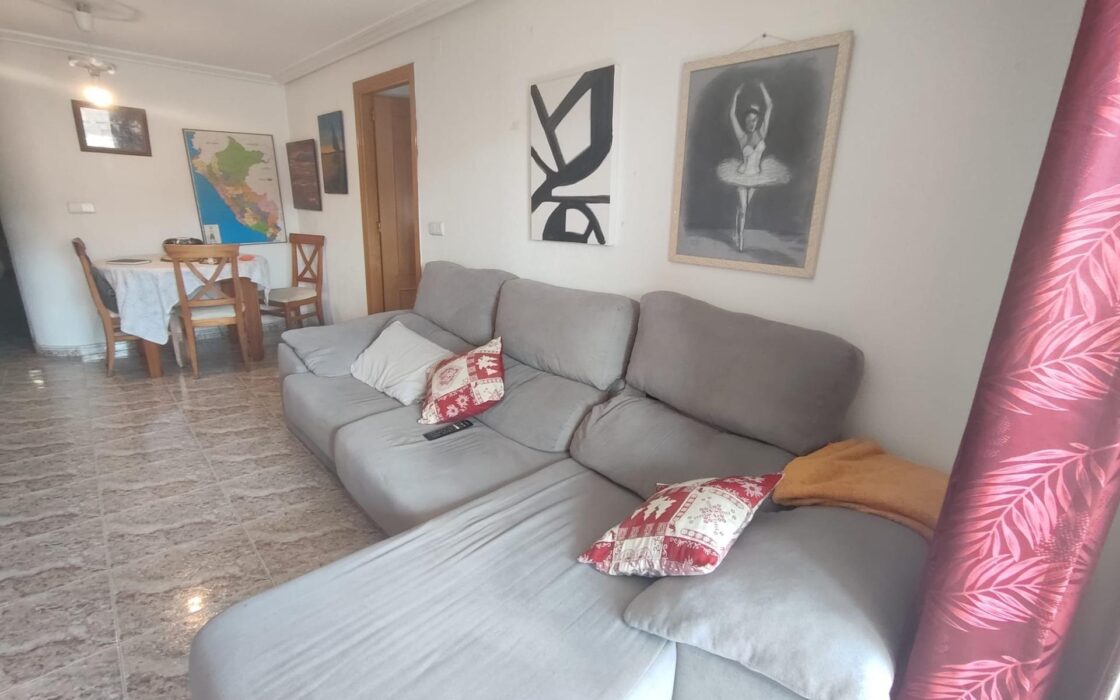 Просторная квартира в центре Коста Бланки у моря 94 кв.м