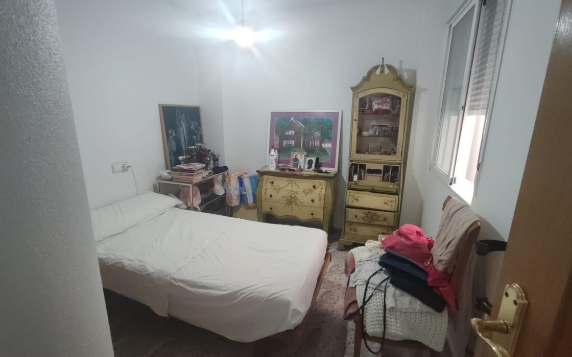 Просторная квартира в центре Коста Бланки у моря 94 кв.м