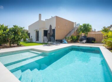 Вилла на берегу моря в Ориуэла Коста 76 кв.м, 4 комнаты