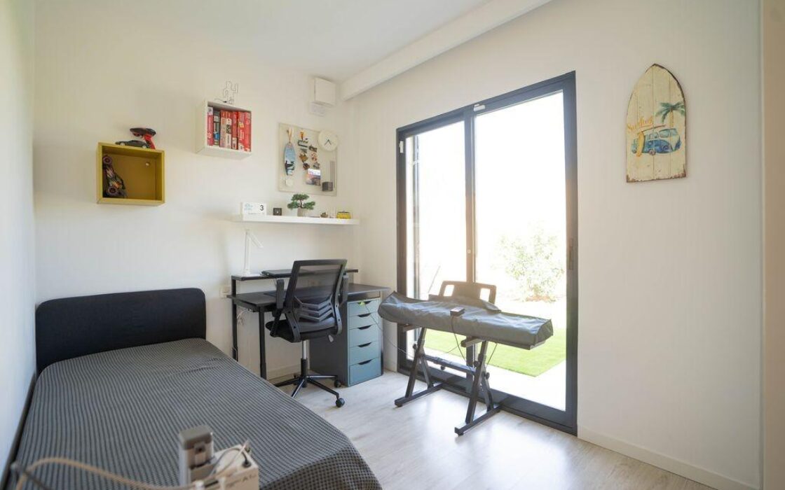 Вілла на березі моря в Оріуела Коста 76 кв.м, 4 кімнати