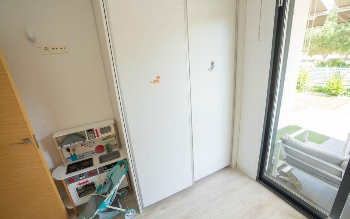 Вілла на березі моря в Оріуела Коста 76 кв.м, 4 кімнати