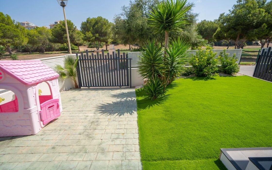 Вілла на березі моря в Оріуела Коста 76 кв.м, 4 кімнати