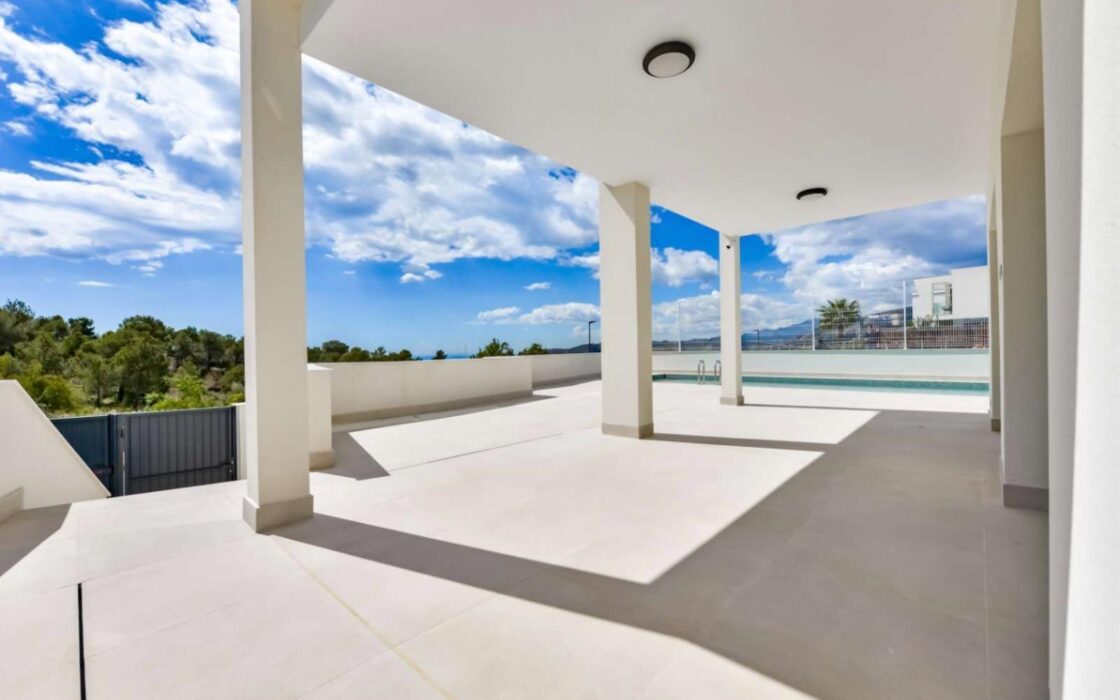 Вилла в Финестрате 636 кв.м с видом на море и террасой