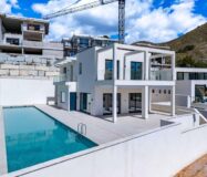 Вилла в Финестрате 636 кв.м с видом на море и террасой