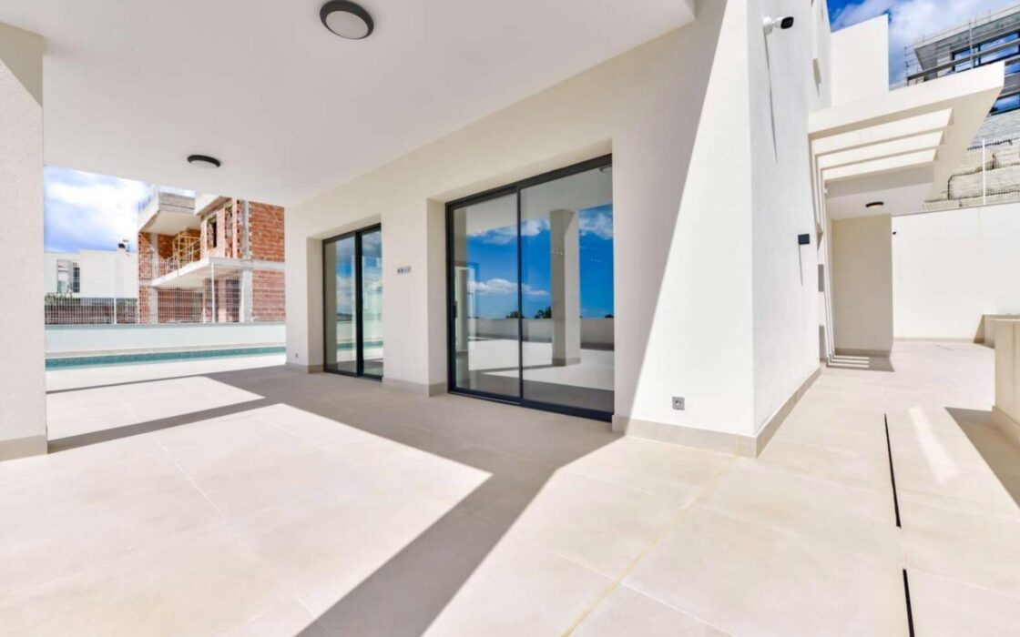 Вилла в Финестрате 636 кв.м с видом на море и террасой