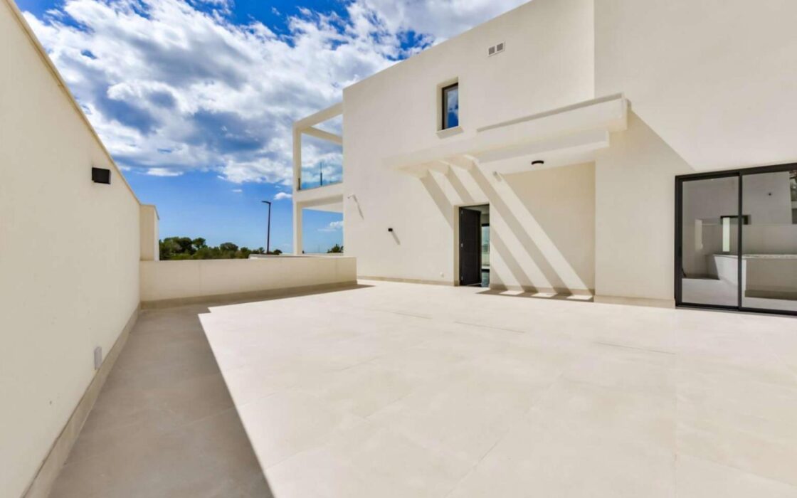 Вилла в Финестрате 636 кв.м с видом на море и террасой