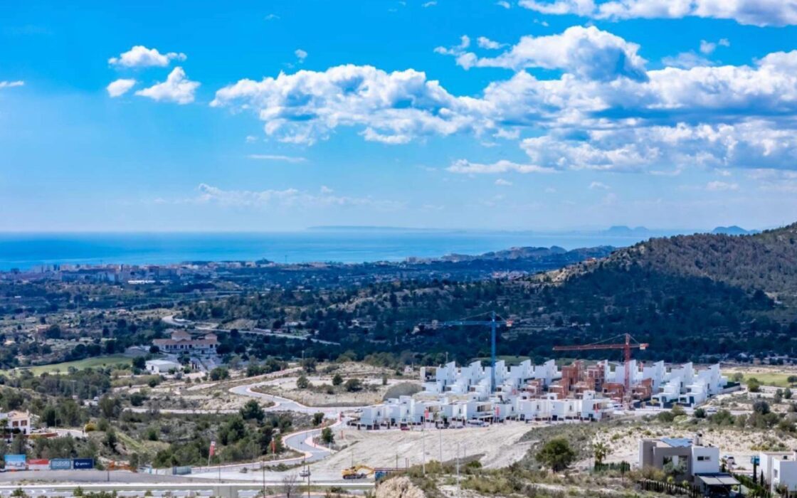 Вилла в Финестрате 636 кв.м с видом на море и террасой