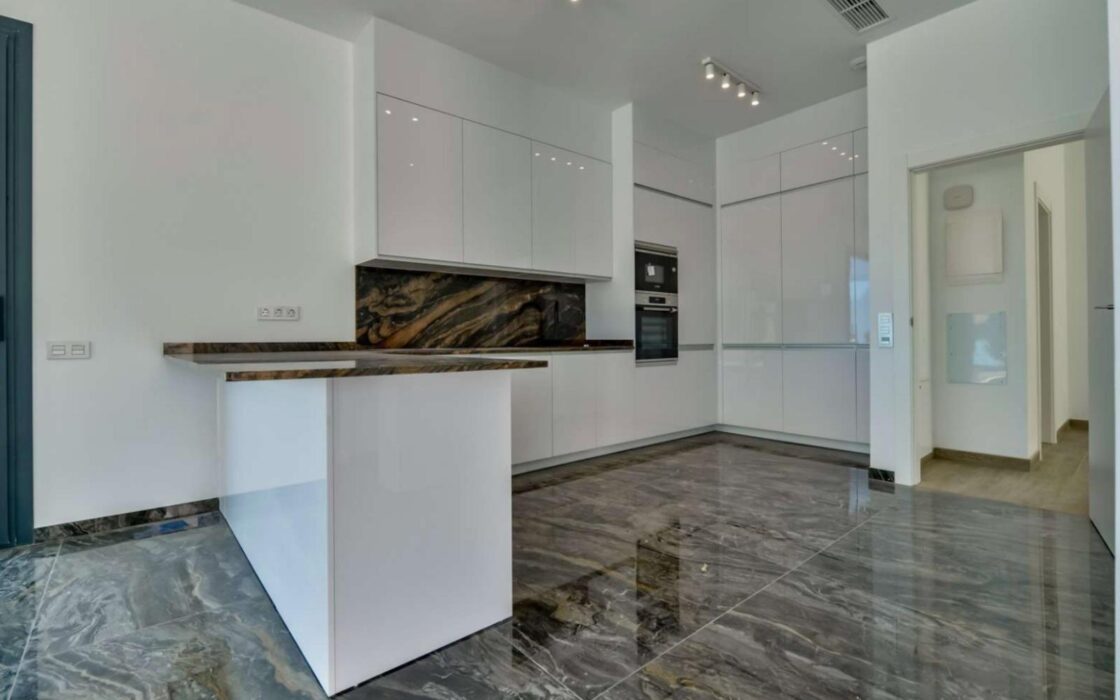 Вилла в Финестрате 636 кв.м с видом на море и террасой