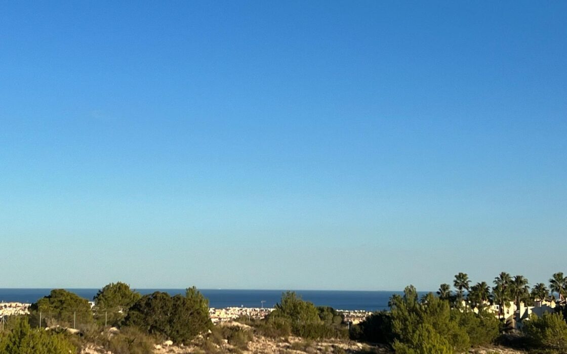 Просторный дуплекс в Вилламартине с видом на море