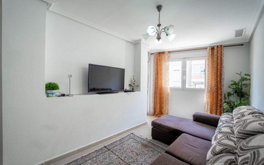 Апартаменти в Торрев’єсі 70 кв.м у моря, 2 спальні