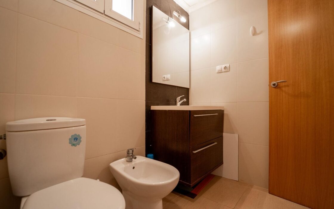 Апартаменти в Торрев’єсі 70 кв.м у моря, 2 спальні