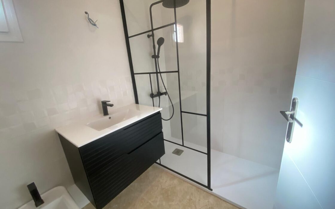 Вилла в Торревьехе 65 кв.м, 300 м до моря, уютный район