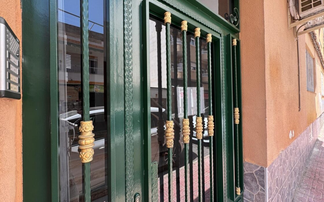 Квартира 65 кв.м з 2 спальнями поруч з Парком Націй