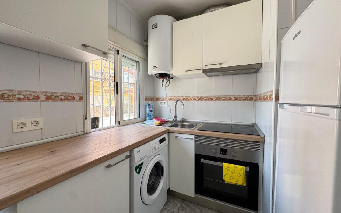 Квартира 65 кв.м з 2 спальнями поруч з Парком Націй