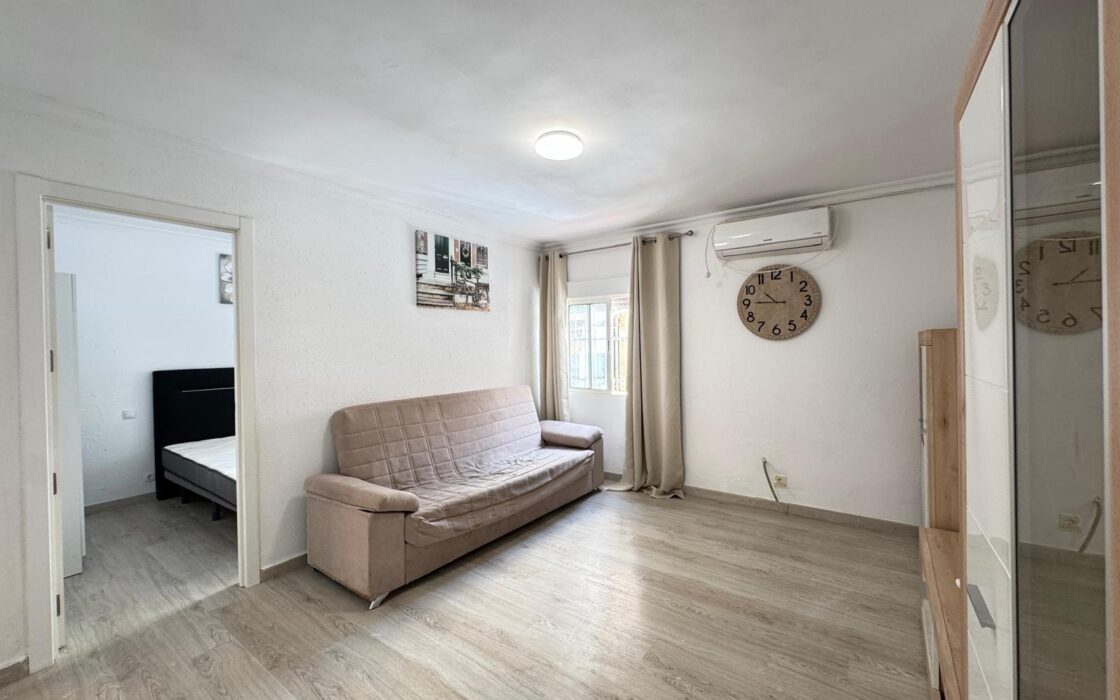 Квартира 65 кв.м з 2 спальнями поруч з Парком Націй