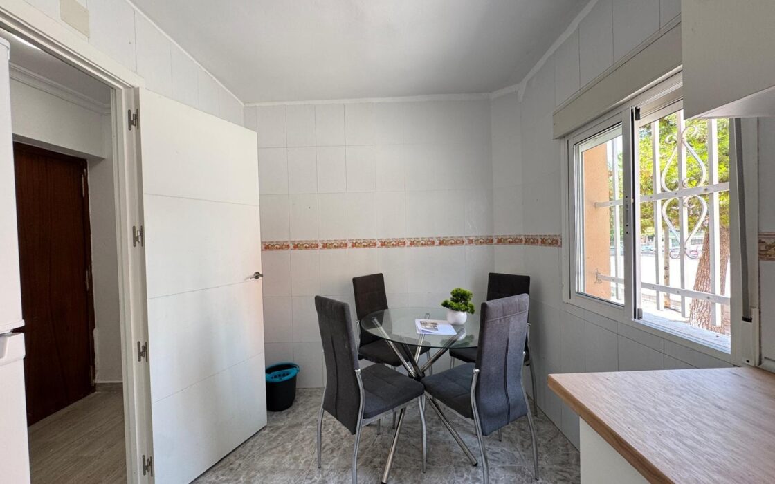 Квартира 65 кв.м з 2 спальнями поруч з Парком Націй