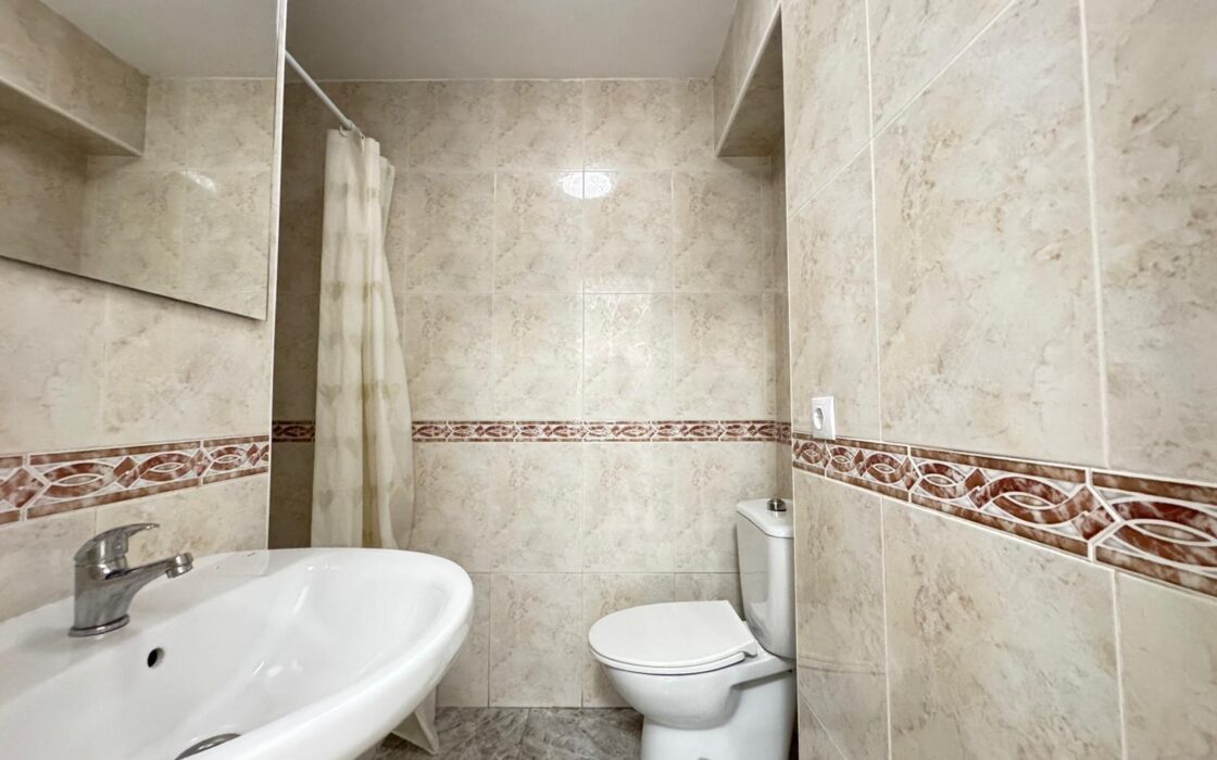 Квартира 65 кв.м з 2 спальнями поруч з Парком Націй