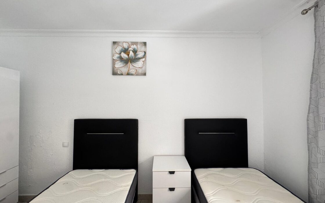 Квартира 65 кв.м з 2 спальнями поруч з Парком Націй