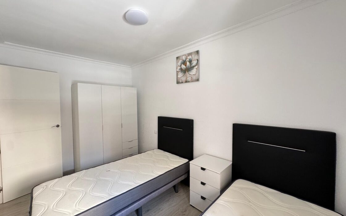 Квартира 65 кв.м з 2 спальнями поруч з Парком Націй