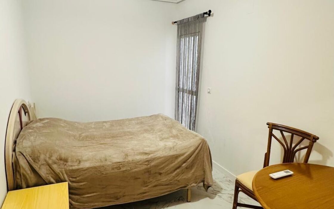 Апартаменты в Торревьехе 68 кв.м 180 м до моря