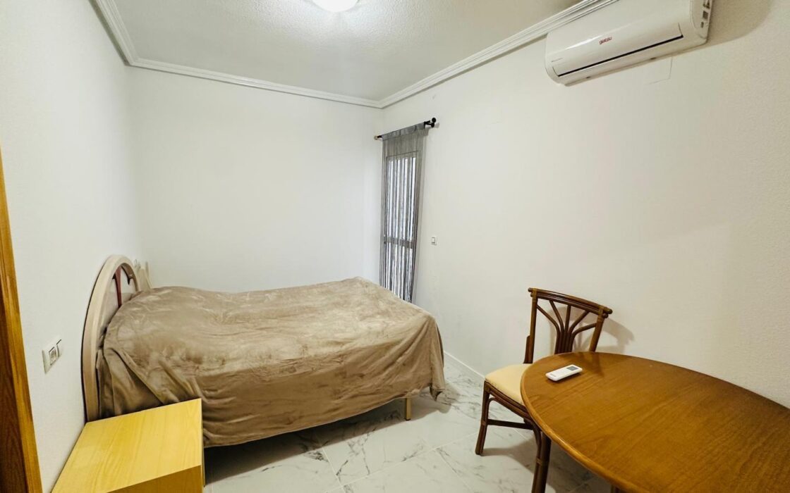 Апартаменты в Торревьехе 68 кв.м 180 м до моря