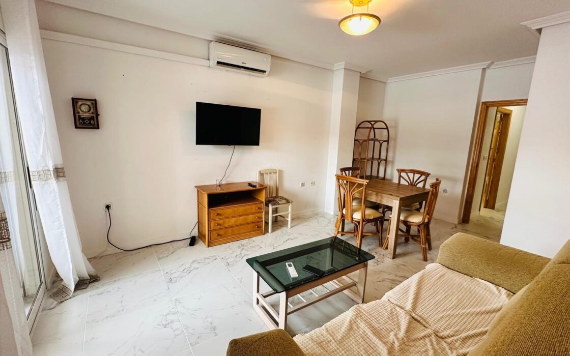 Апартаменты в Торревьехе 68 кв.м 180 м до моря