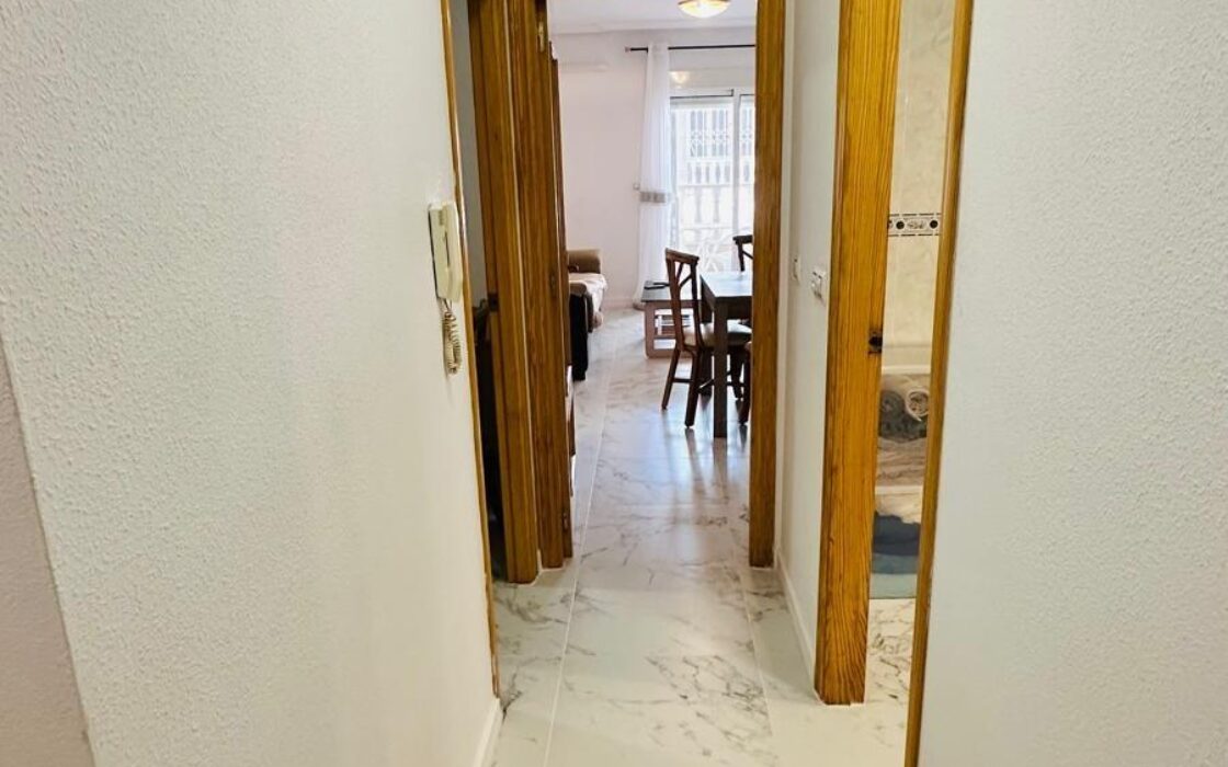 Апартаменты в Торревьехе 68 кв.м 180 м до моря