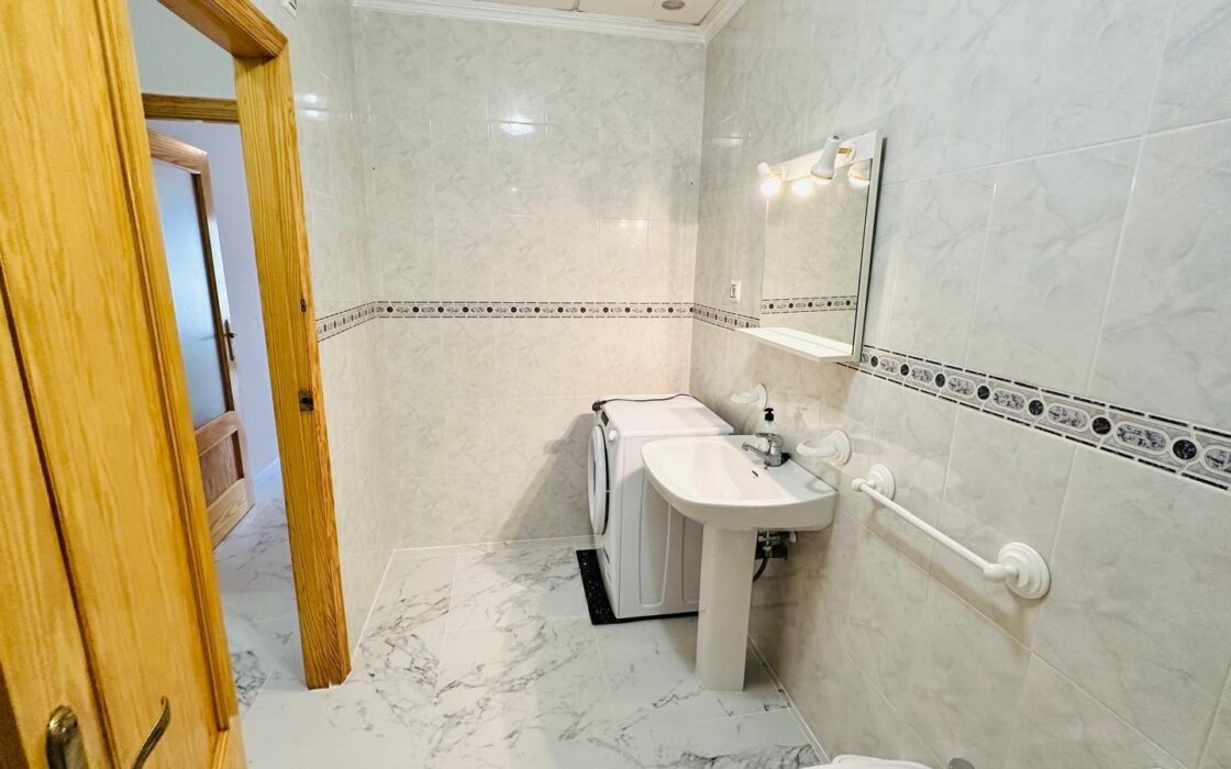 Апартаменты в Торревьехе 68 кв.м 180 м до моря