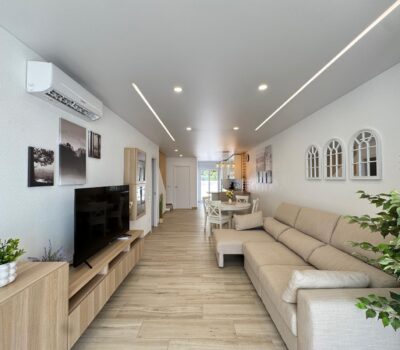 Таунхаус з терасами та басейном у Коста Бланка 75 кв.м