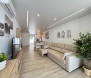 Таунхаус с террасами и бассейном в Коста Бланка 75 кв.м