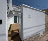 Таунхаус с террасами и бассейном в Коста Бланка 75 кв.м