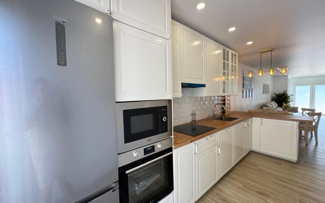 Таунхаус с террасами и бассейном в Коста Бланка 75 кв.м