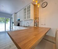 Таунхаус с террасами и бассейном в Коста Бланка 75 кв.м