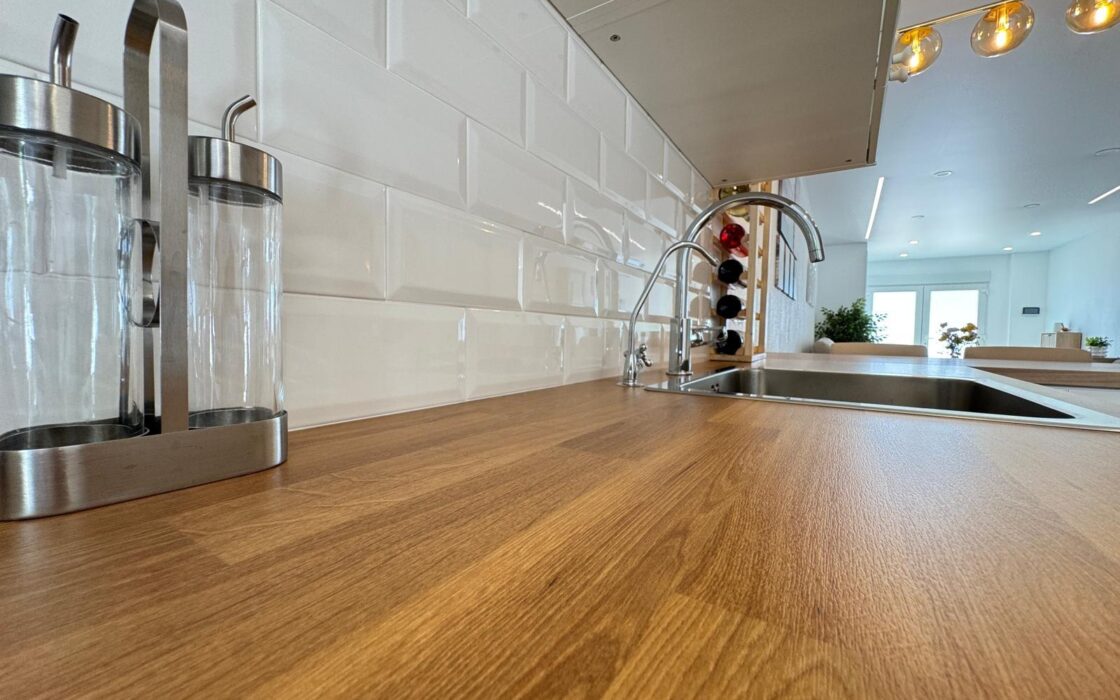 Таунхаус с террасами и бассейном в Коста Бланка 75 кв.м