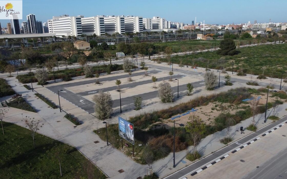 Апартаменти 73 кв.м в Валенсії 4 км від моря