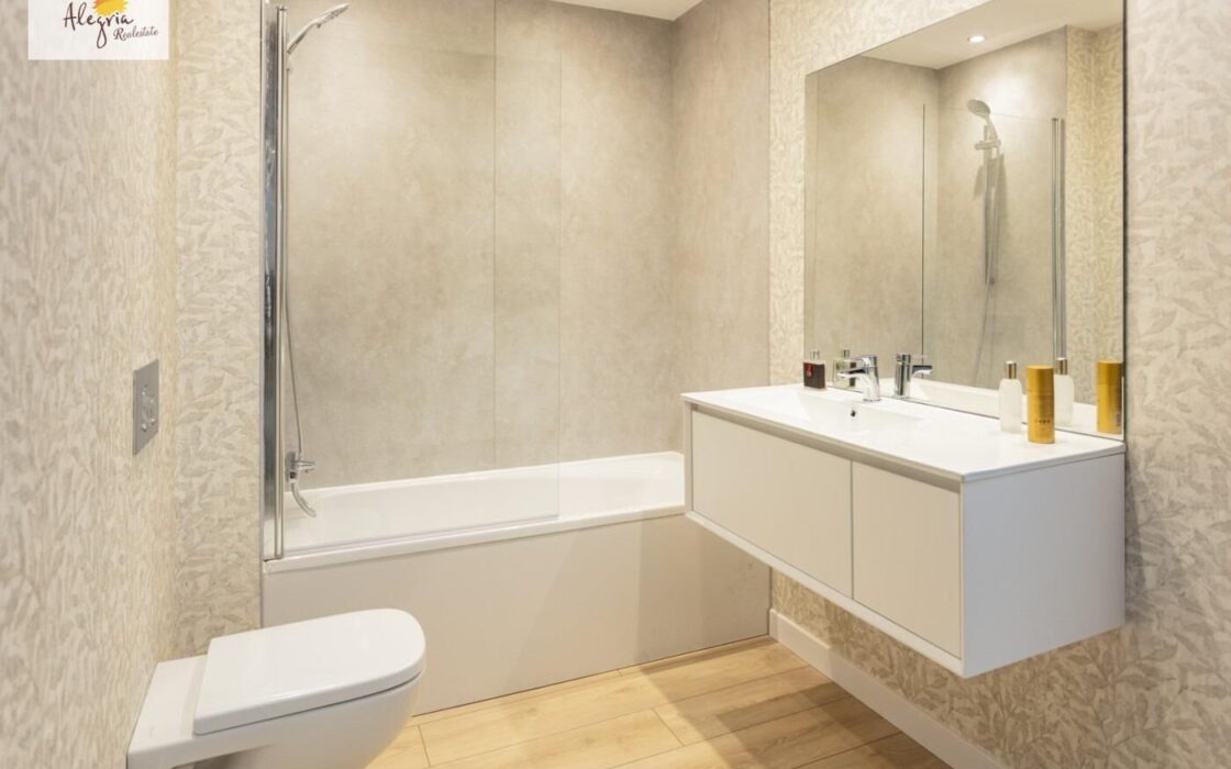 Апартаменти 73 кв.м в Валенсії 4 км від моря