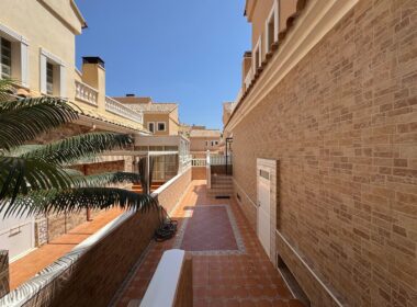 Таунхаус в Гуардамар, 3 спальни, 400 м до моря