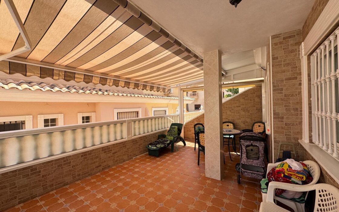 Таунхаус в Гуардамар, 3 спальни, 400 м до моря