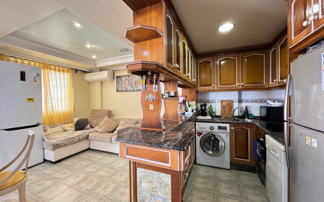 Таунхаус в Гуардамар, 3 спальни, 400 м до моря