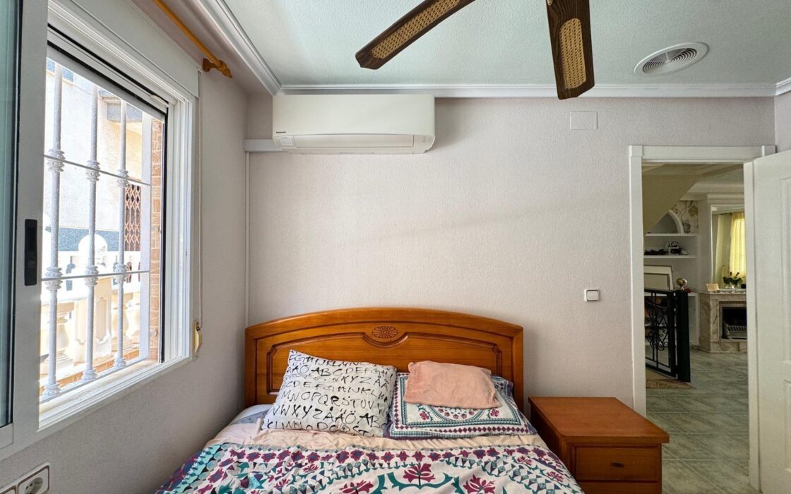 Таунхаус в Гуардамар, 3 спальни, 400 м до моря