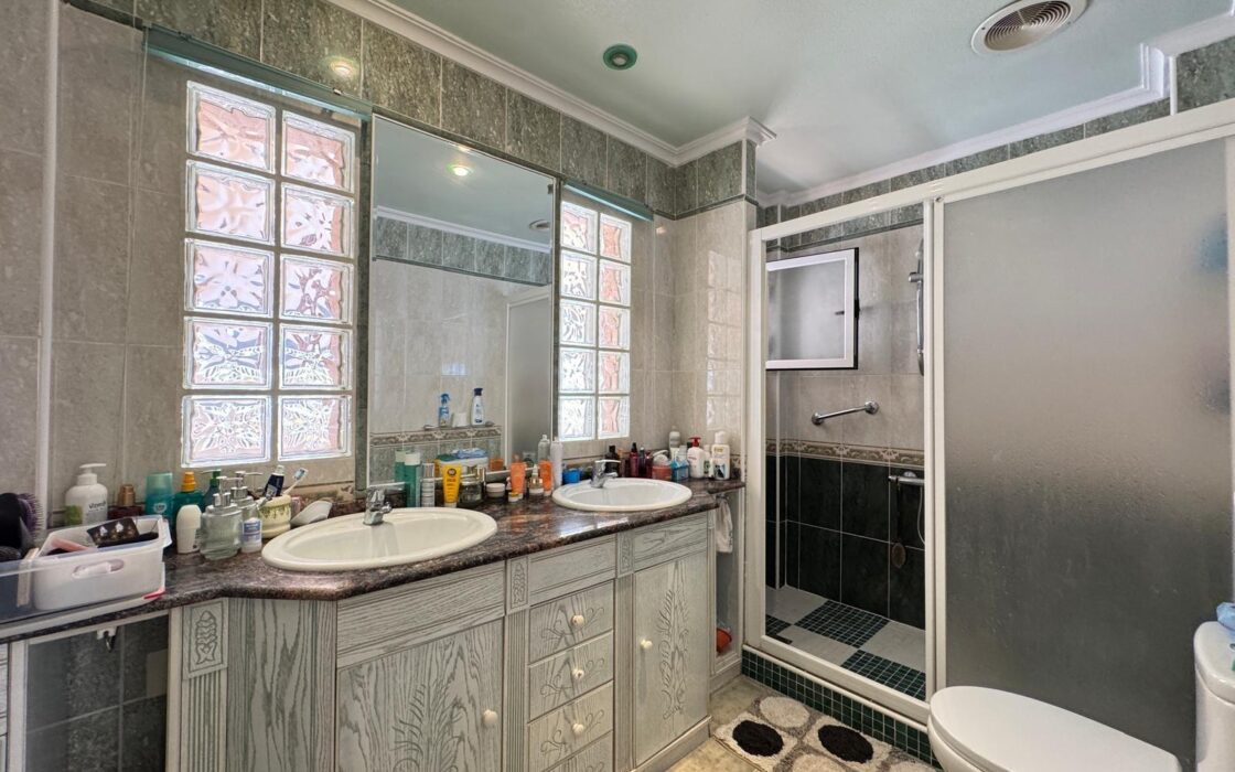 Таунхаус в Гуардамар, 3 спальни, 400 м до моря